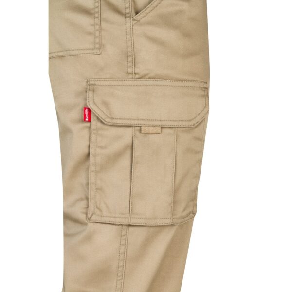 VL PAN. Multi-pocket stretch trousers (290g/m²), in cotton (46%), EME (38%) and polyester (16%)
