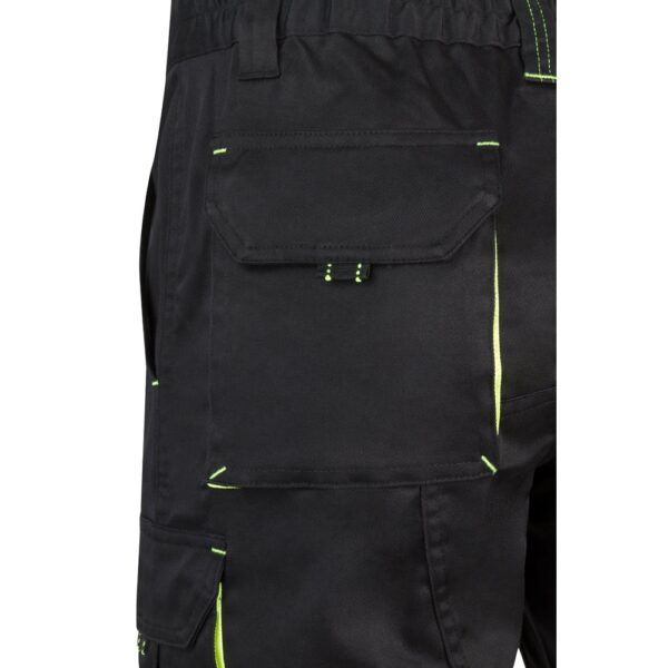 VL HEMERA. Two-tone, multi-pocket stretch Bermuda shorts (240g/m²), in cotton (46%), EME (38%) and polyester (16%)