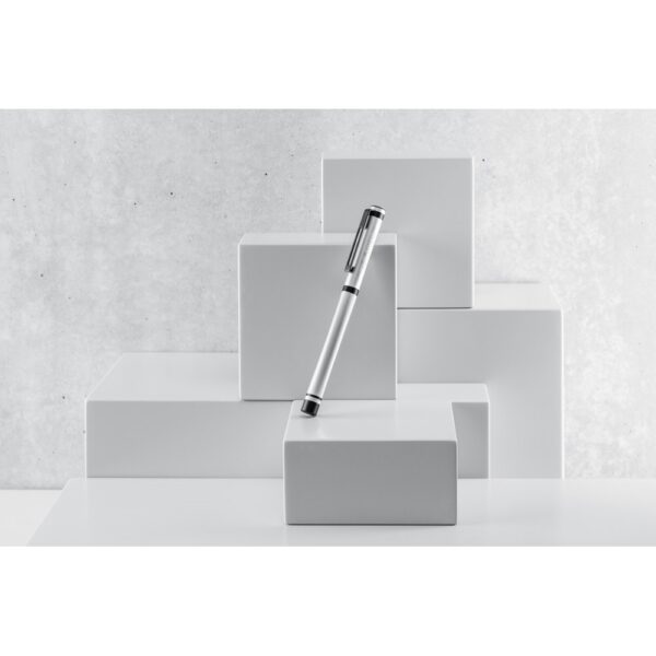 STAIN. Metal roller and stainless steel clip