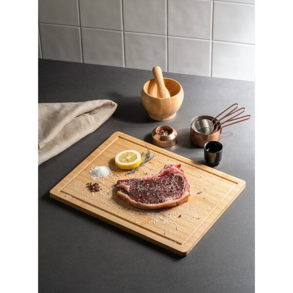 94261_amb MARJORAM. Bamboo cutting board