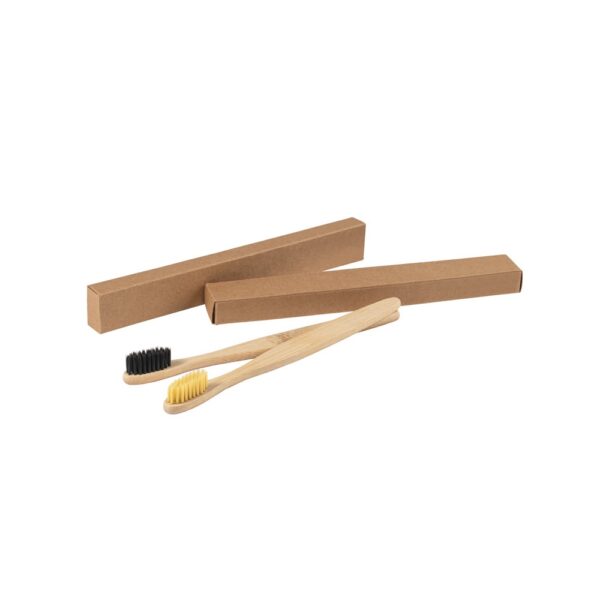 DELANY. Toothbrush with bamboo body and nylon bristles