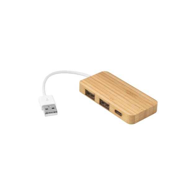 MOSER. HUB with 2 USB-A and 1 USB-C ports in bamboo