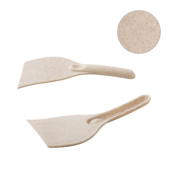 SPREE. PP and wheat straw ice scraper