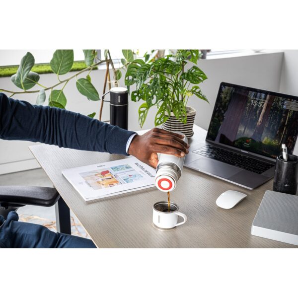 94348_amb COMANECI. Double-walled stainless steel bottle (90% recycled) with matte finish 490 mL