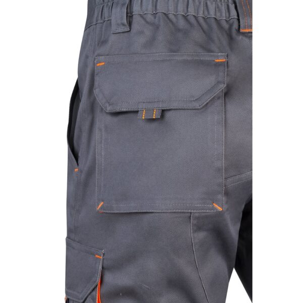 36018_217-f VL HEMERA. Two-tone, multi-pocket stretch Bermuda shorts (240g/m²), in cotton (46%), EME (38%) and polyester (16%)