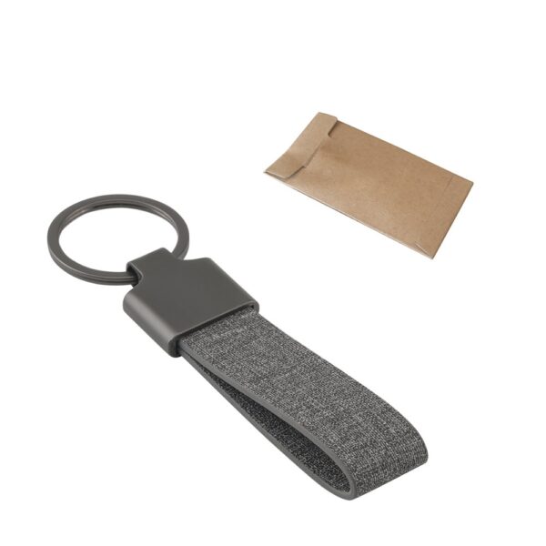 95098_set RAVEN. Rectangular-shaped keyring made of metal and recycled pet (30% recycled)