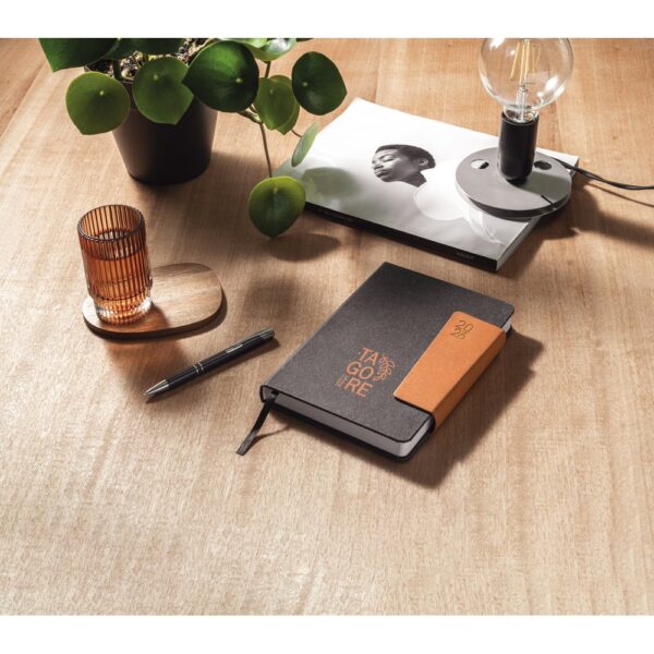 TAGORE A5. A5 diary in leather (58% recycled)
