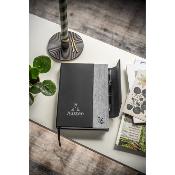 AUSTEN A5. A5 diary in PU (58% recycled) and polyester reciclado (100% rPET) 300D