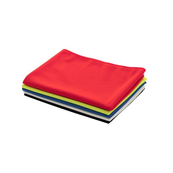 BERNAL. Recycled polyester (100% rPET) fitness cooling towel with non-woven pouch